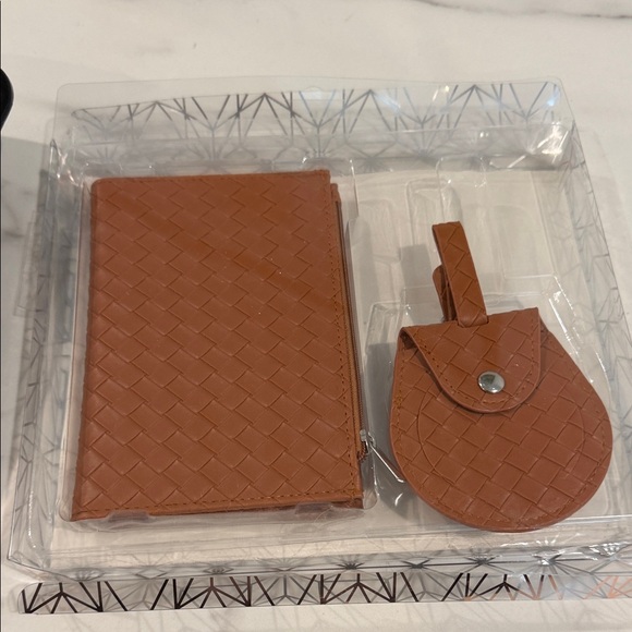 Mine Geometric Passport Wallet and Luggage Tag Set - Brown and White - Picture 2 of 3